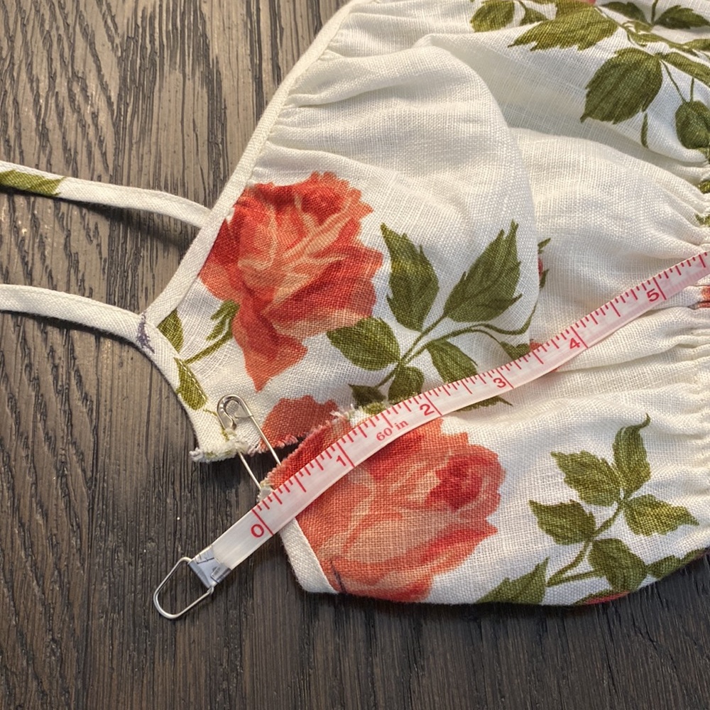 Reformation linen floral crop top. - Picture 8 of 8
